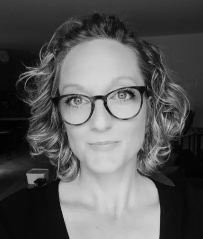 Portrait de la dessinatrice